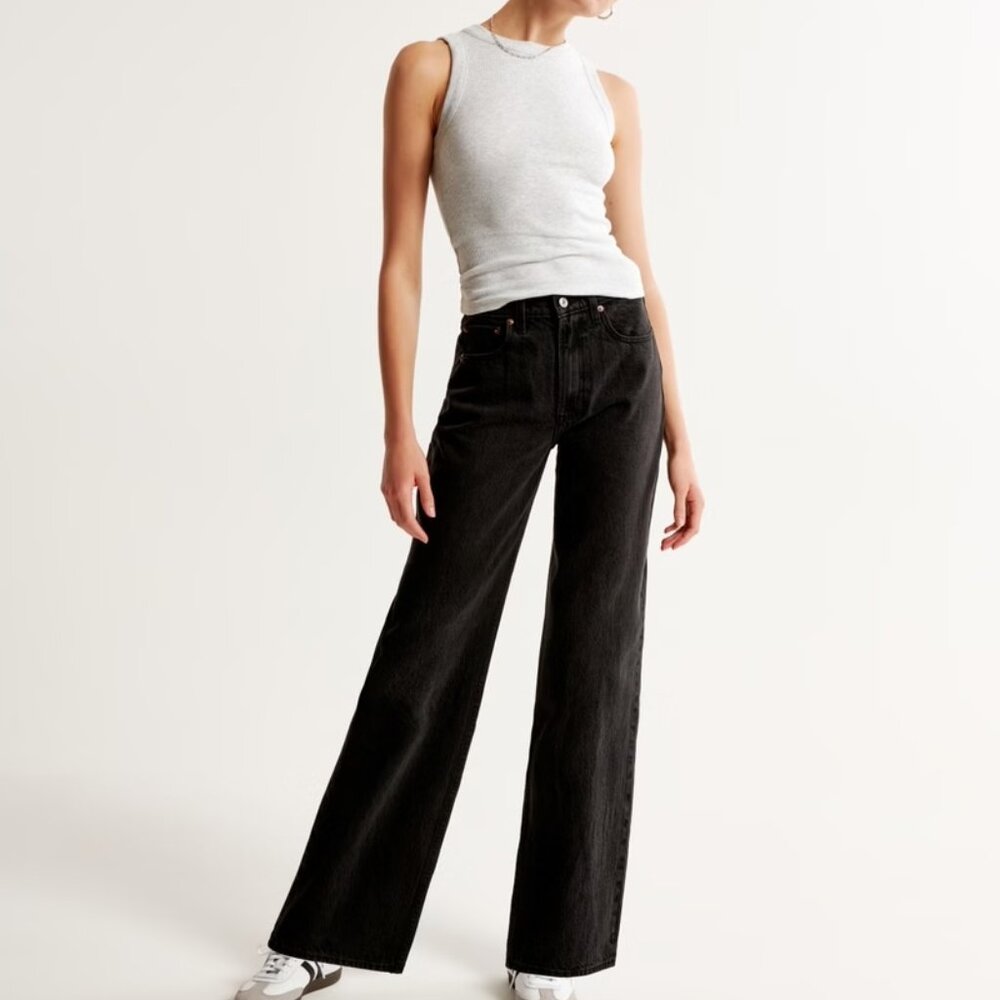 High Rise Loose Jean in black wash